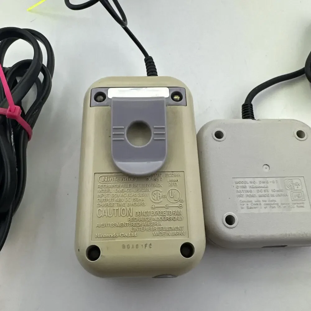 Game Boy Rechargeable Battery Pack AC Adapter On Gameboy DMG-03 & 4 Way Splitter
